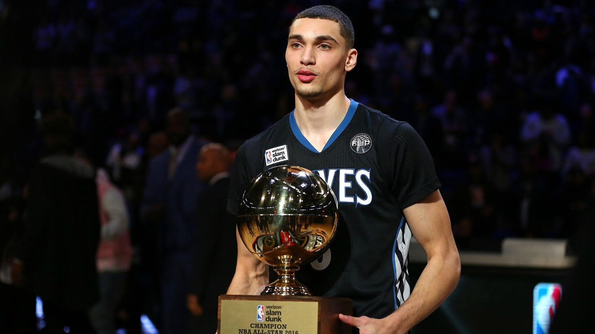 Jiu You-_篮网团队配合丝丝入扣，赛季表现稳健_，篮网队队阵容